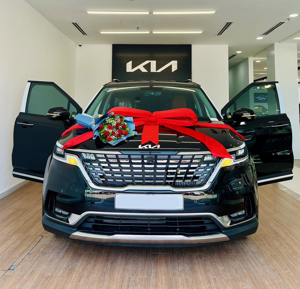 Đặt xe Carnival online đi cưới tại Hà Nội