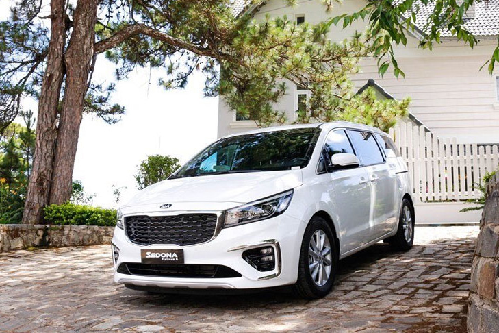 Xe Kia Sedona