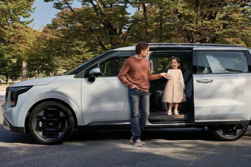 Thuê xe 7 chỗ theo tháng tại Hà Nội đời mới