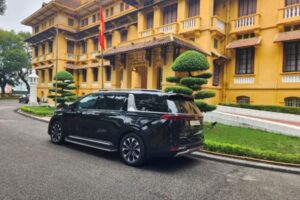 Thuê xe carnival tại Hà Nội