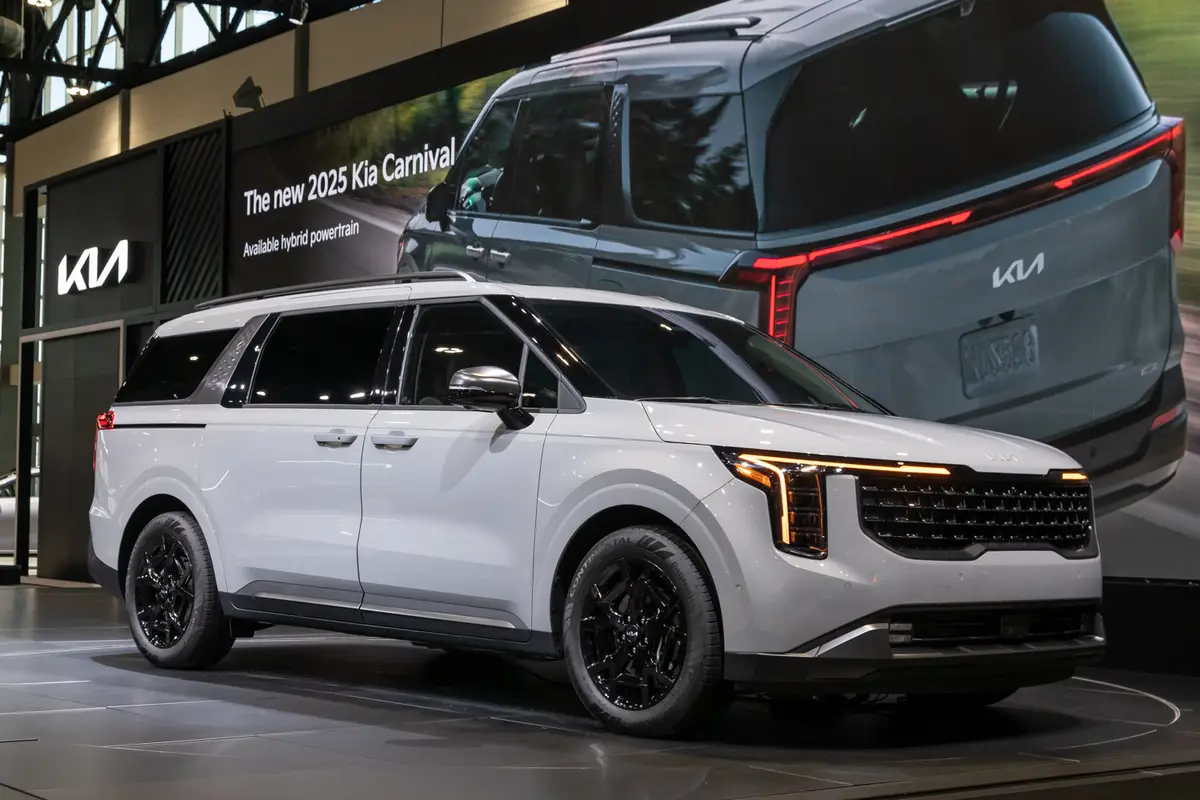 Giá thue xe carnival